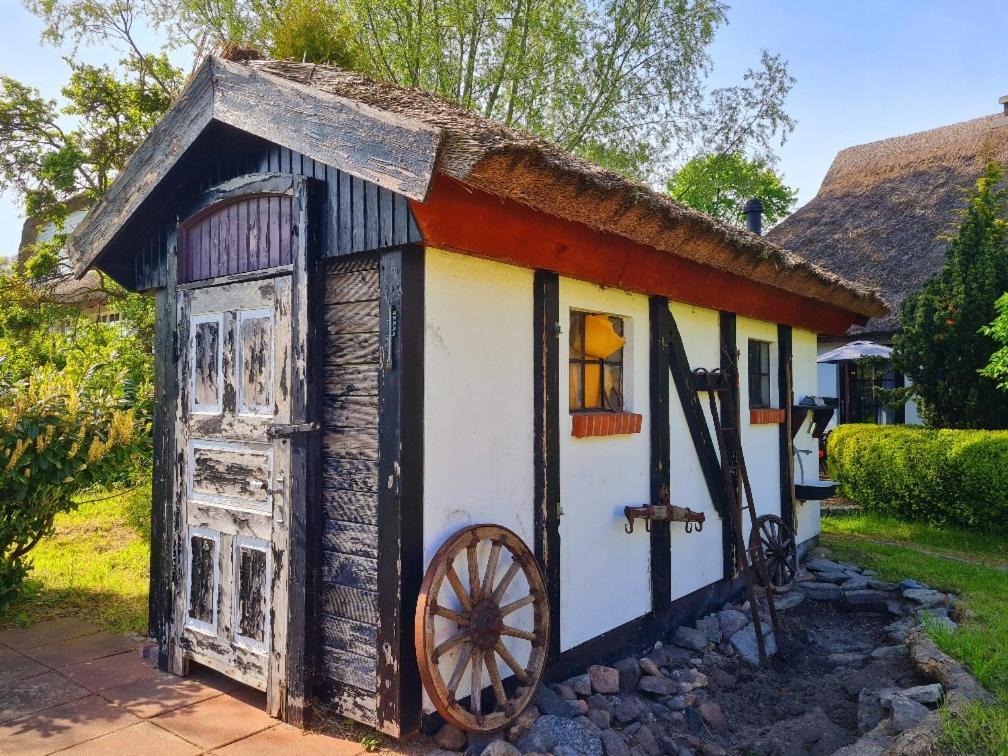Apartamento Alte Und Neue Buednerei Groß Zicker Exterior foto